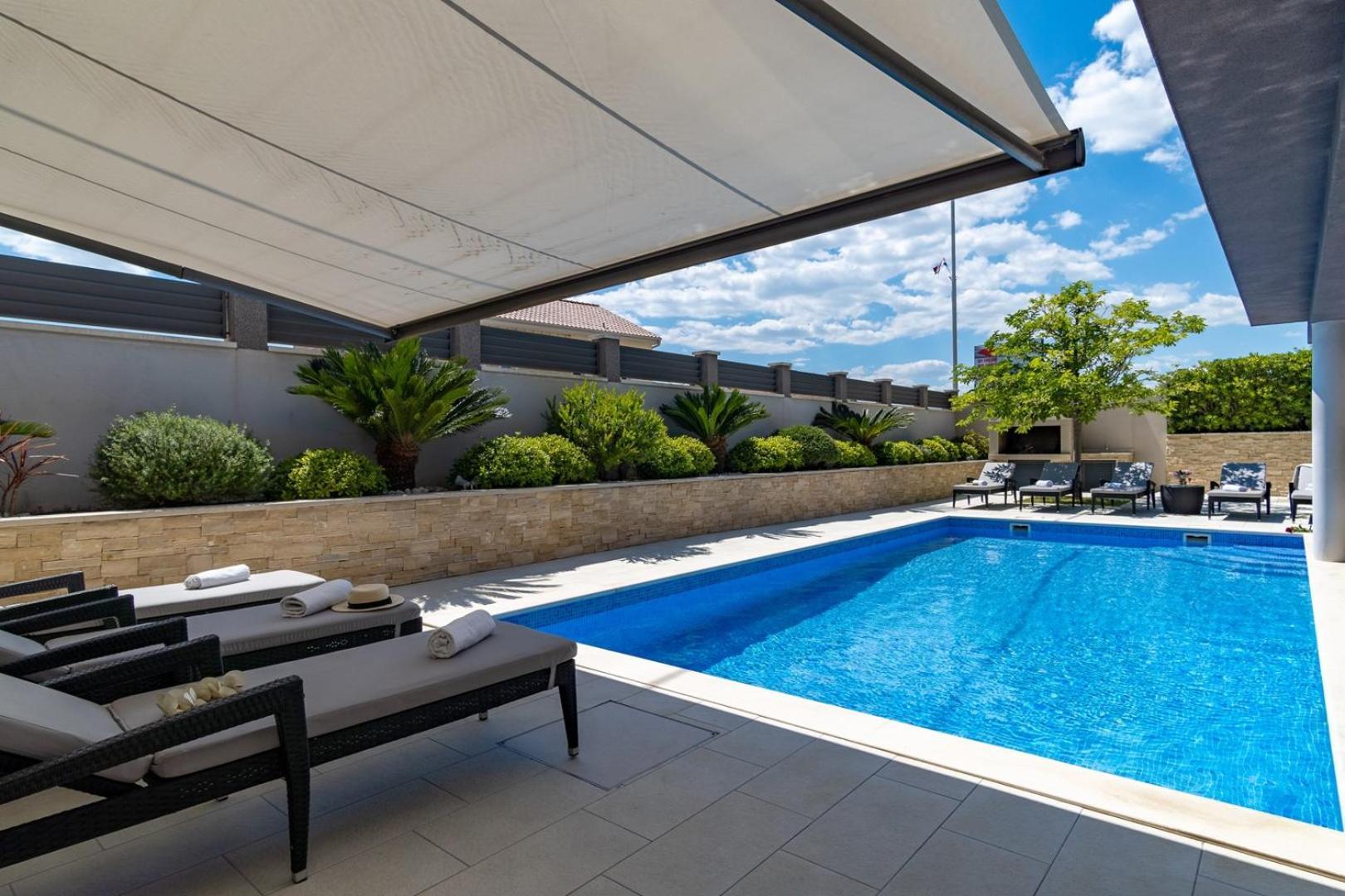 Luxury Villa Lucas With Heated Pool, Whirlpool, Sauna, 14 Pax Podstrana Extérieur photo
