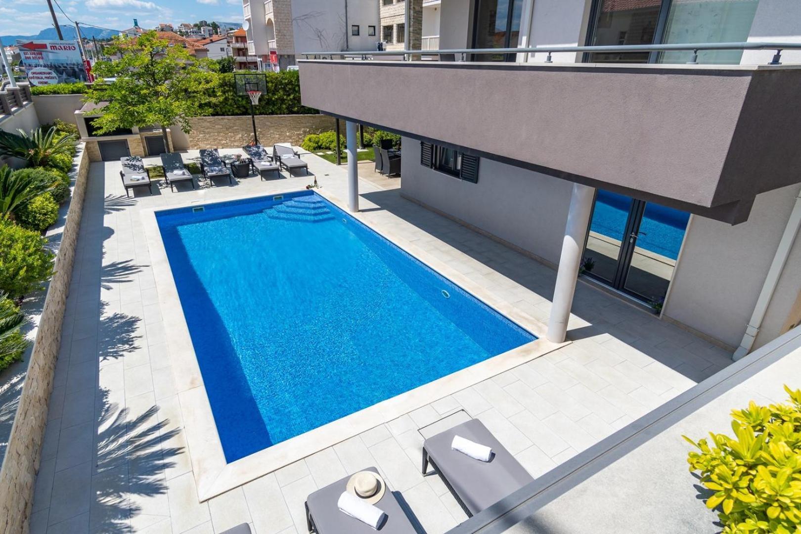 Luxury Villa Lucas With Heated Pool, Whirlpool, Sauna, 14 Pax Podstrana Extérieur photo