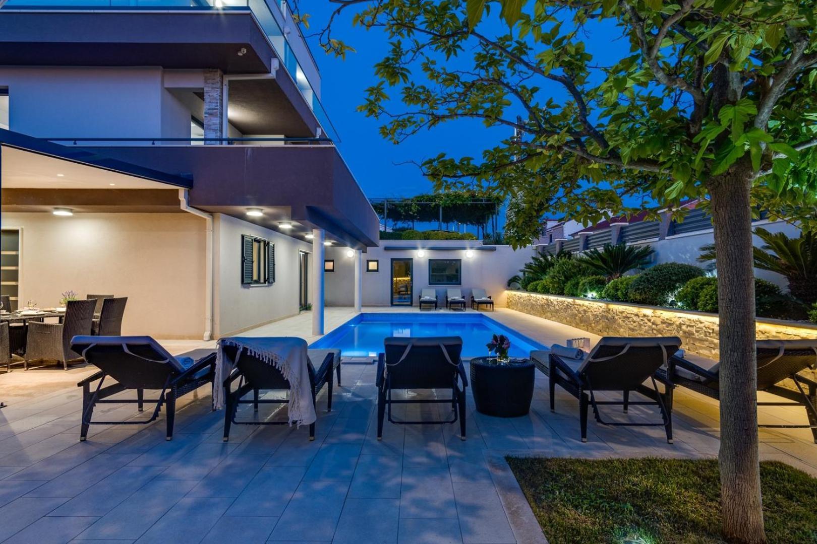 Luxury Villa Lucas With Heated Pool, Whirlpool, Sauna, 14 Pax Podstrana Extérieur photo