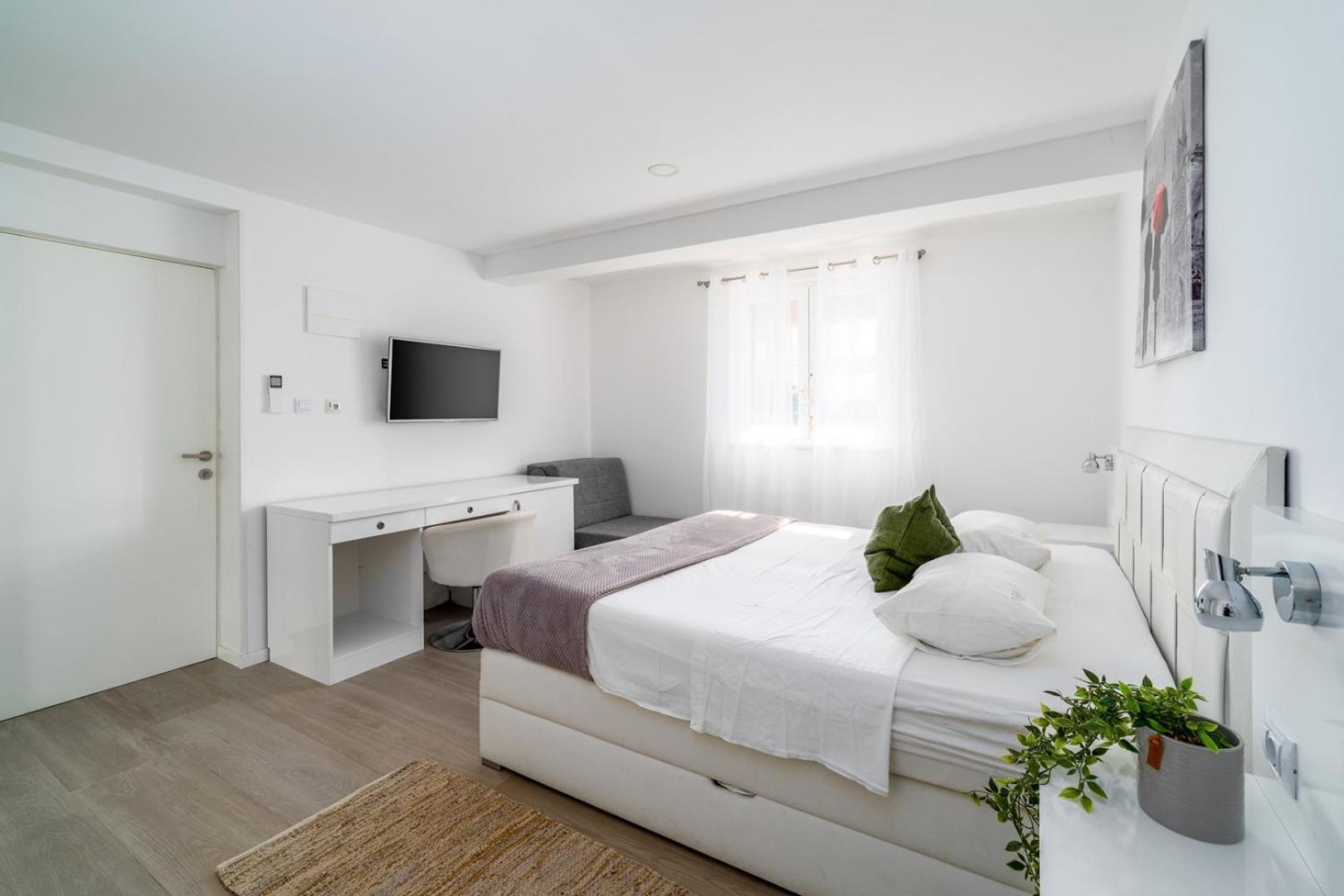Luxury Villa Lucas With Heated Pool, Whirlpool, Sauna, 14 Pax Podstrana Extérieur photo